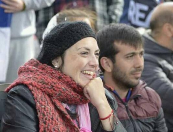 Dieva s&uacute;per fel&iacute;z